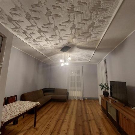 Pils Ielas Apartamenti Kandava Buitenkant foto